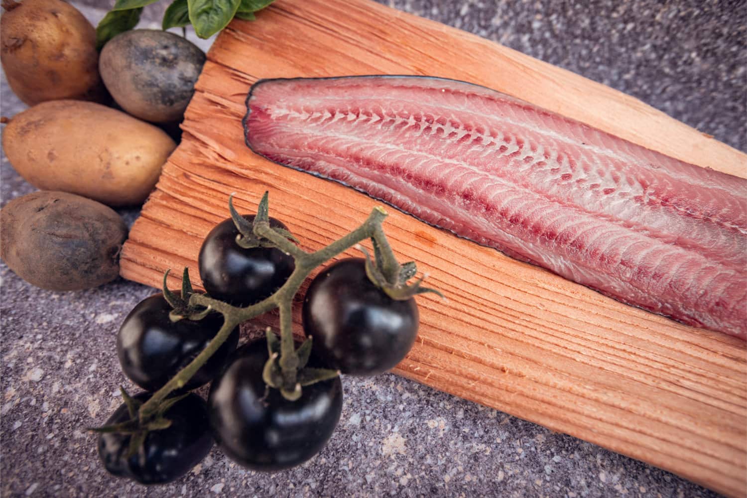 Welsfisch-Filet und Gemüse.